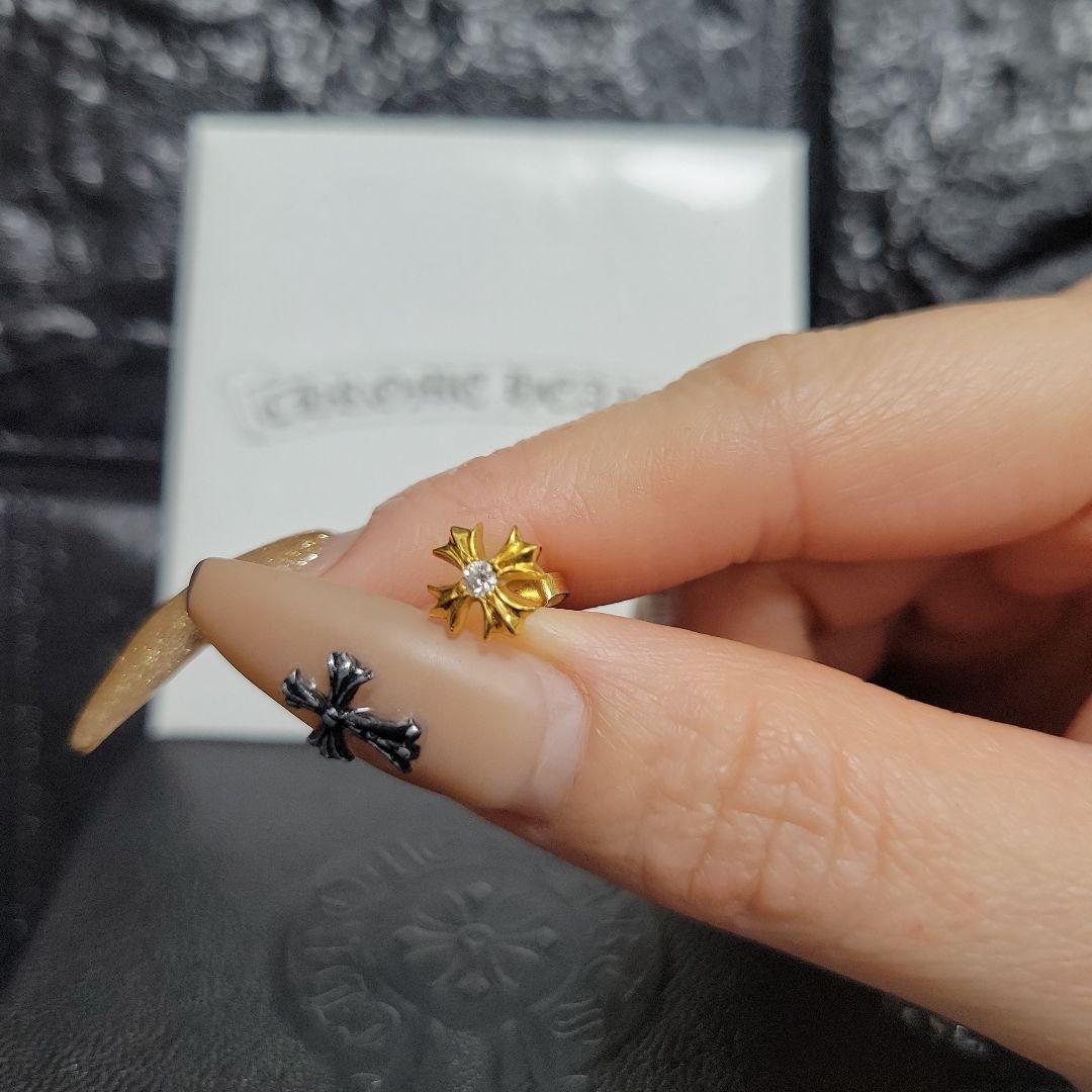 【肩甲骨クラッシャー】クロムハーツ 22K 1ダイヤ ピアス