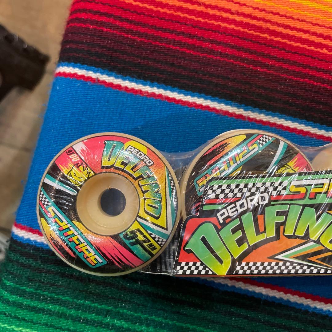 Spitfire Delfino 97D Radials ウィール57mm - メルカリ