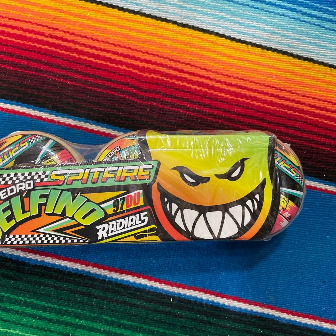 Spitfire Delfino 97D Radials ウィール57mm - メルカリ