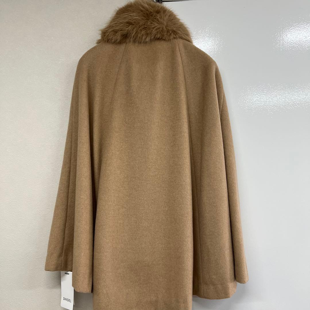 503177[スナイデル] ショートケープコート