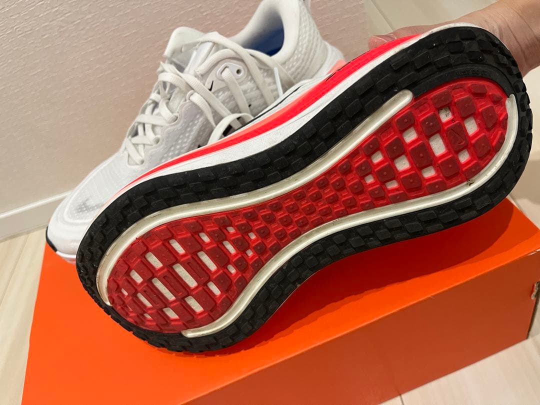 Nike Vomero Plus ボメロプラス　24.0cm