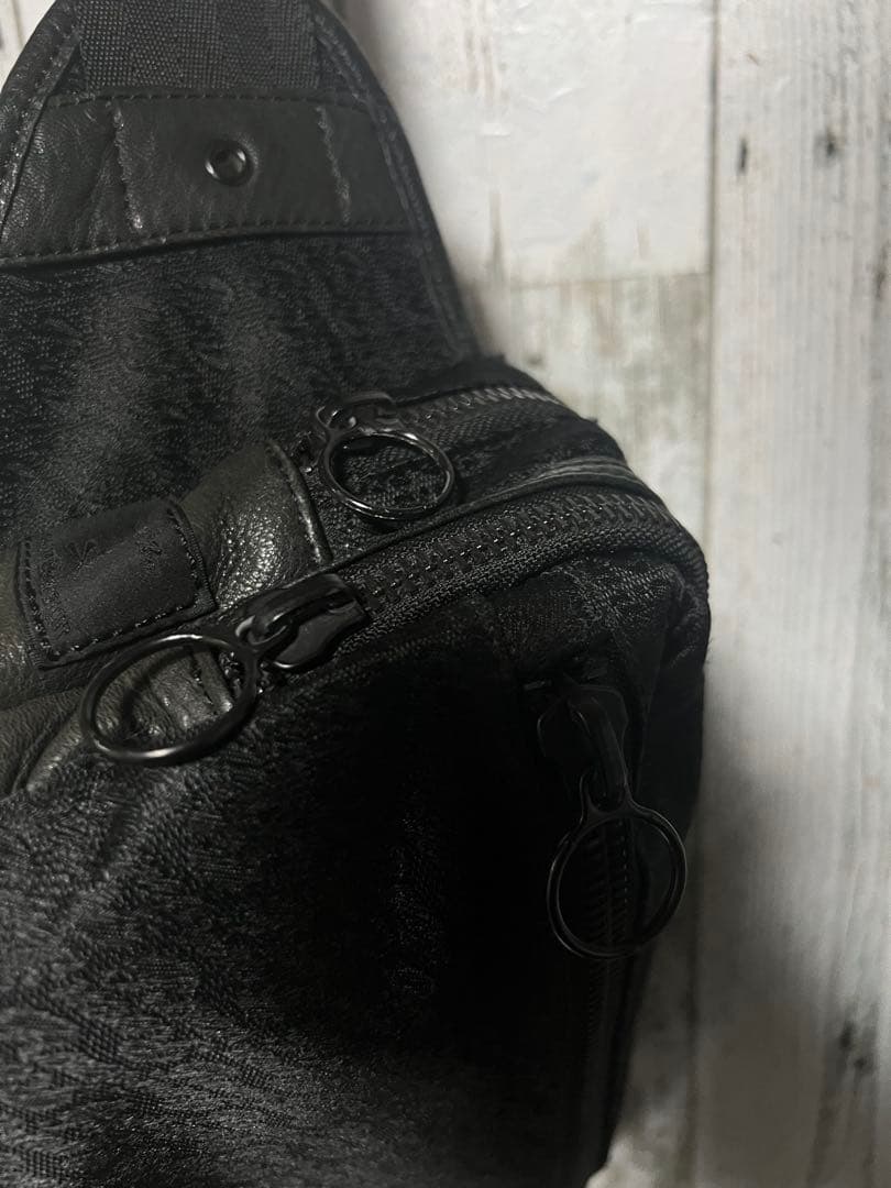 爆限定 ロエン×セマンティックデザイン ボディバッグ 本革レザー