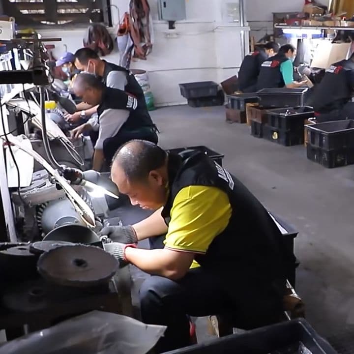 《新作》　V金10号　ダマスカス包丁　ハニカム模様・ピンク柄　剣型　牛刀　三徳