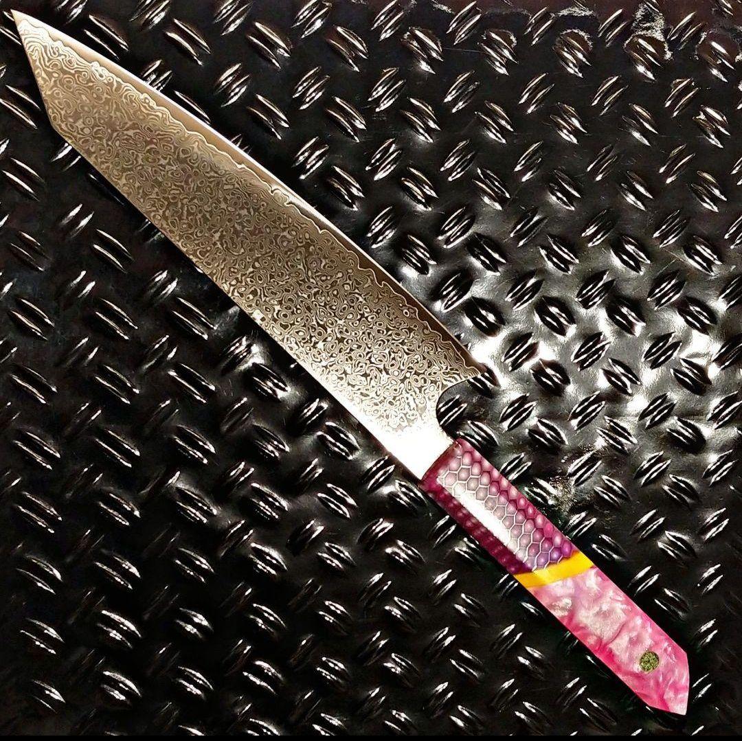 《新作》　V金10号　ダマスカス包丁　ハニカム模様・ピンク柄　剣型　牛刀　三徳