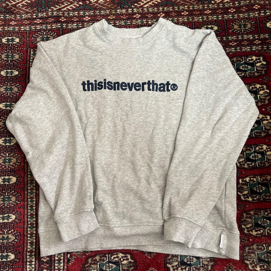 美品 早い者勝ち！ thisisneverthat グレー ロゴスウェット M - メルカリ