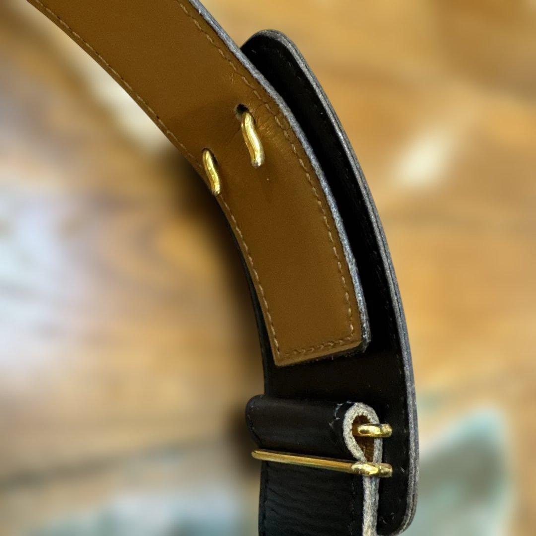 エルメス　HERMES 黒 レザーベルト 馬と人の金具付き　ヴィンテージ