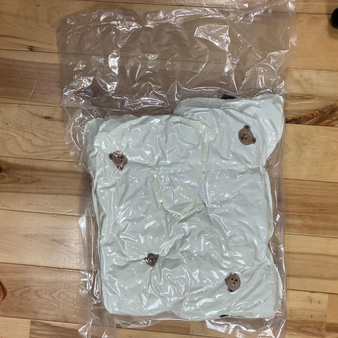 【美品】エールベベ　チャイルドシート　クルットRザ・ファースト2 パールベージュ