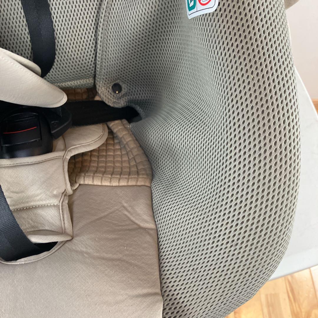 【美品】エールベベ　チャイルドシート　クルットRザ・ファースト2 パールベージュ