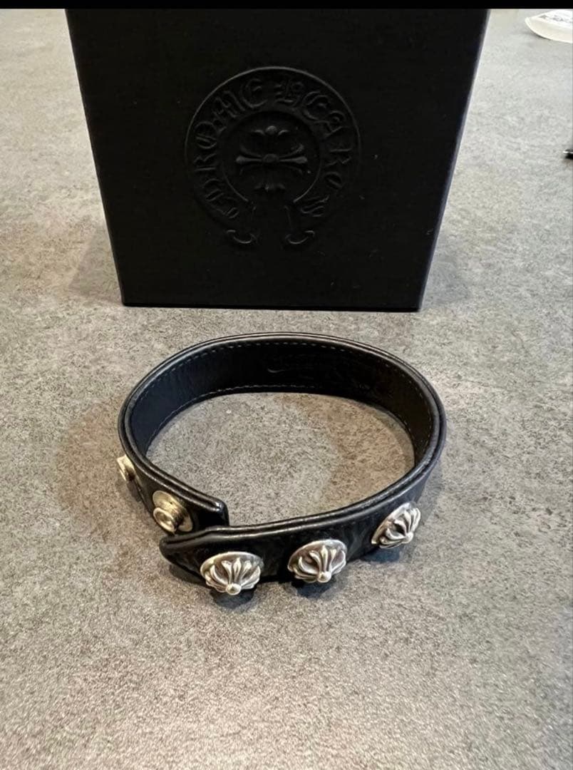 クロムハーツ 3btn 2snp レザーブレスレット ブラック