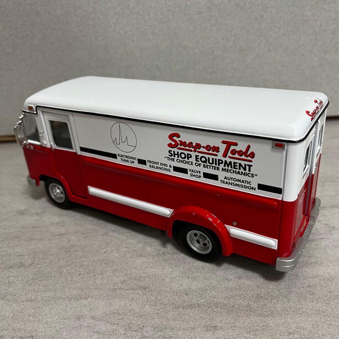 スナップオン nap-on 1/34 1961 Divco Step Van - メルカリ