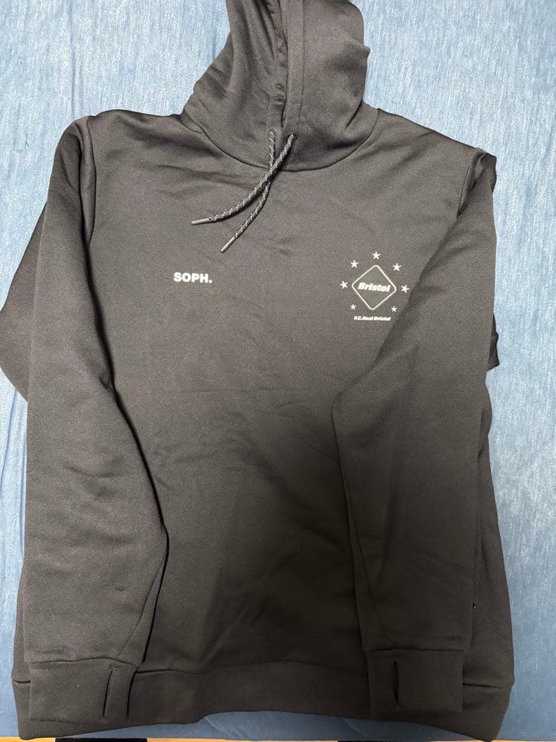 SOPH. フード付きブラックスウェットしゅうや