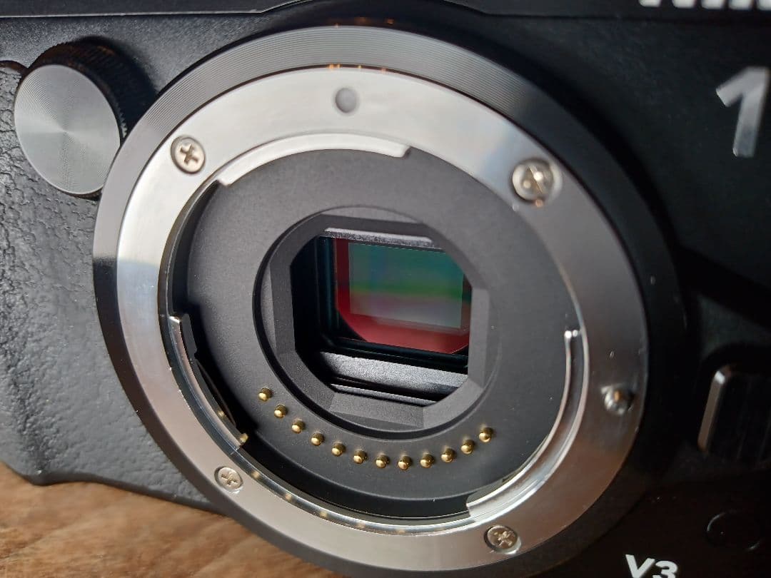 t*o様 センサー清掃済み【バッテリー計2個+ガイド本】Nikon1 V3 ボデ