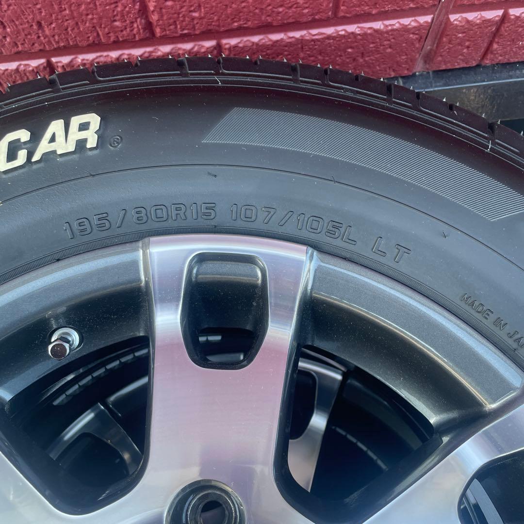 ハイエース　Goodyear Eagle #1 TRD 15インチセット