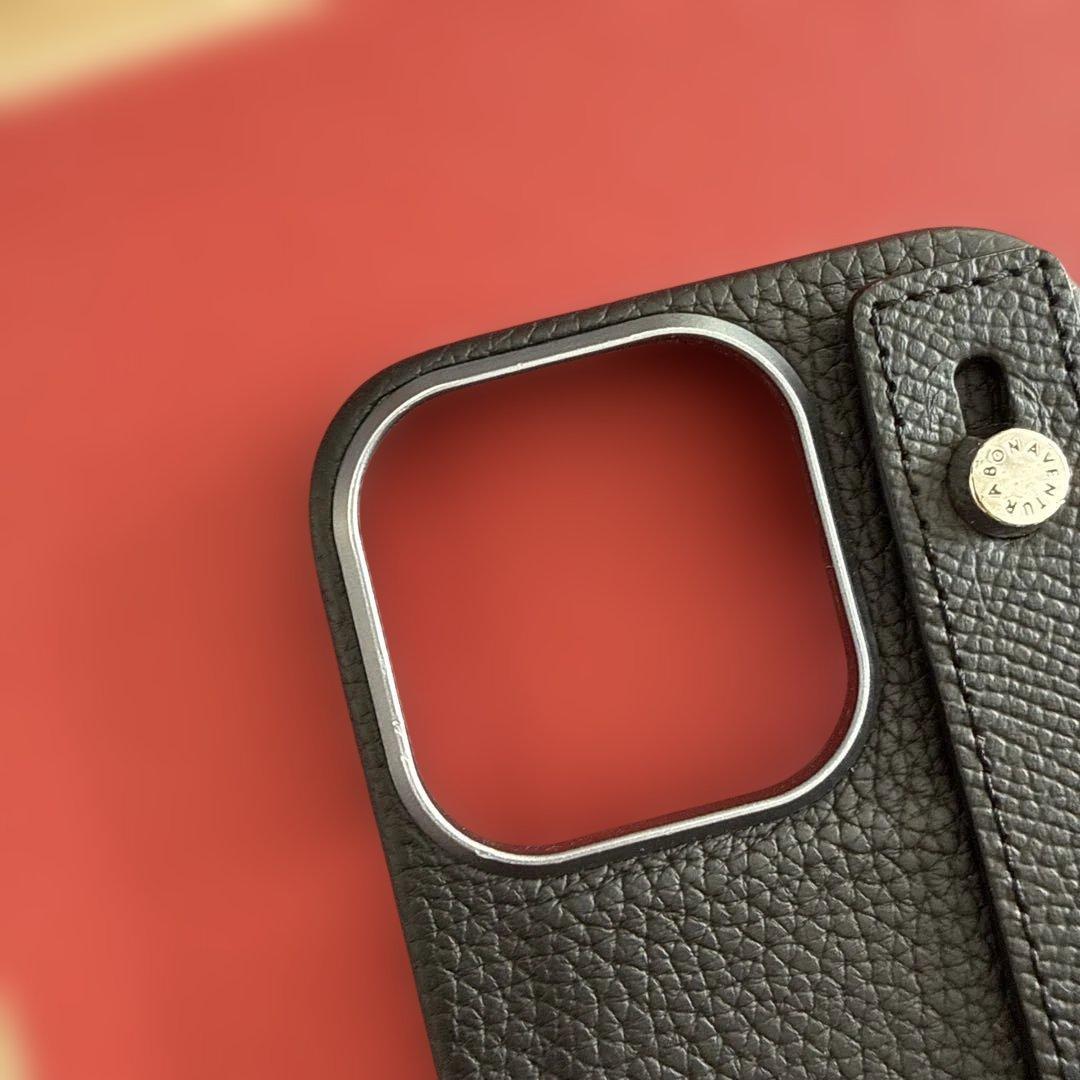 BONAVENTURA ブラック iPhone16proケース ストラップ付き