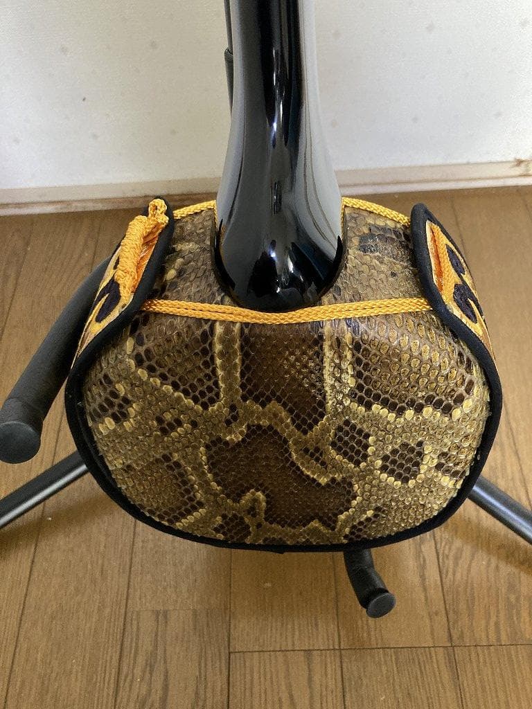 【美品】沖縄本蛇皮三線　ケース、付属品アリ