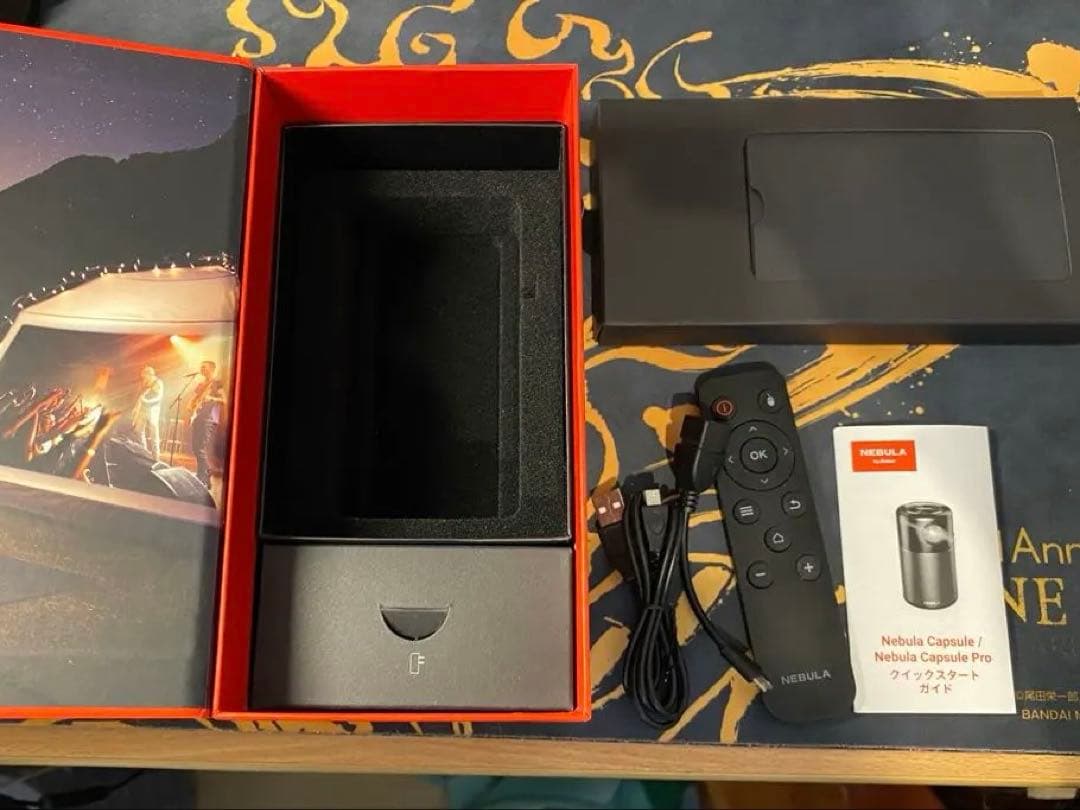 NEBULA Capsule プロジェクター