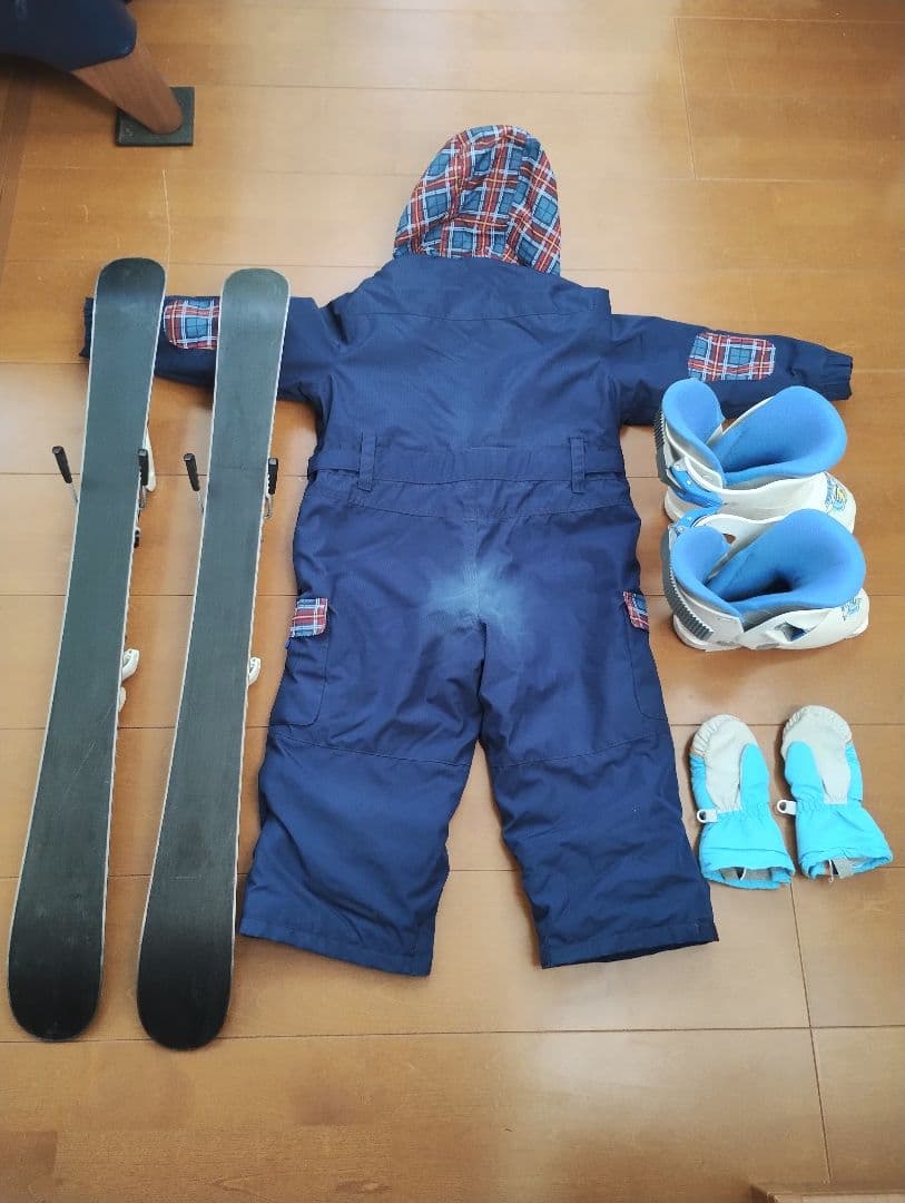 スキー,ブーツ,ウェア(調整付),グローブ 子供用のセット