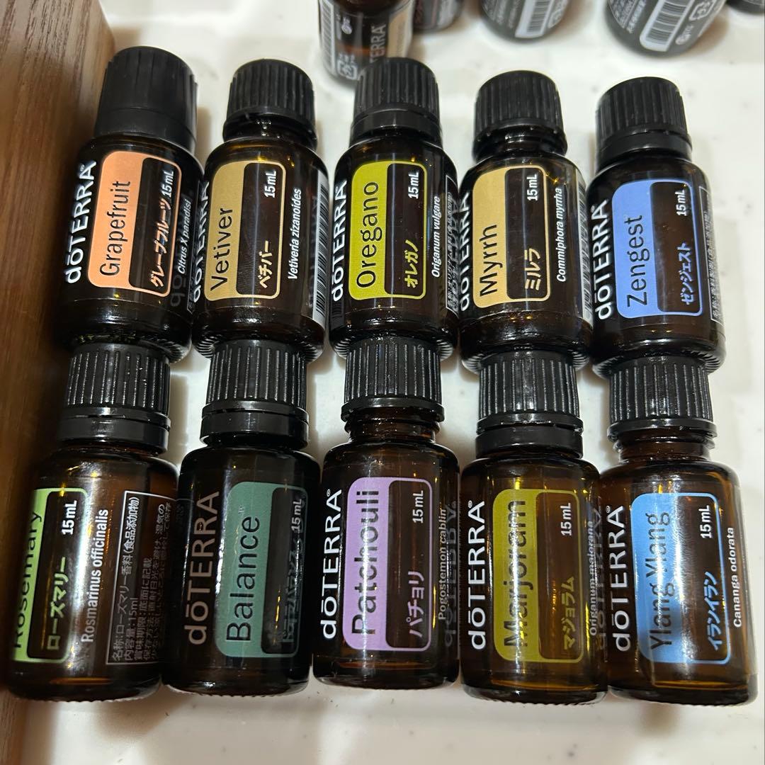 お値下げ不可　木箱つき　doTERRA エッセンシャルオイル 2６本セット
