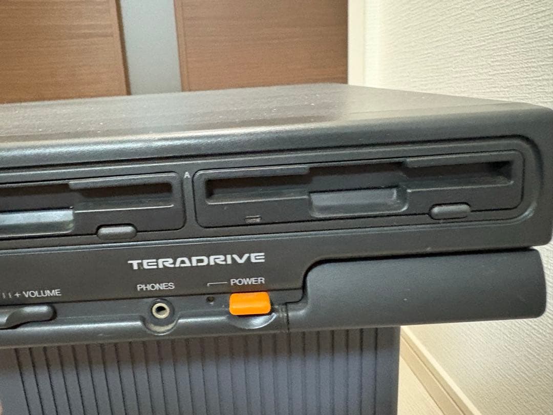 ロ*ン様 SEGA TERADRIVE（テラドライブ） MODEL-2+専用モニ