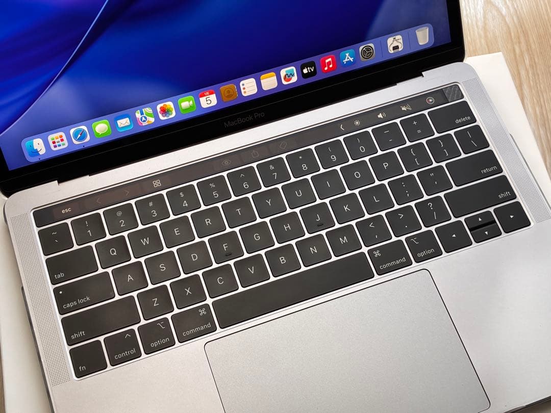 MacBook Pro 2018 13インチ 本体 16GB 500GB SSD