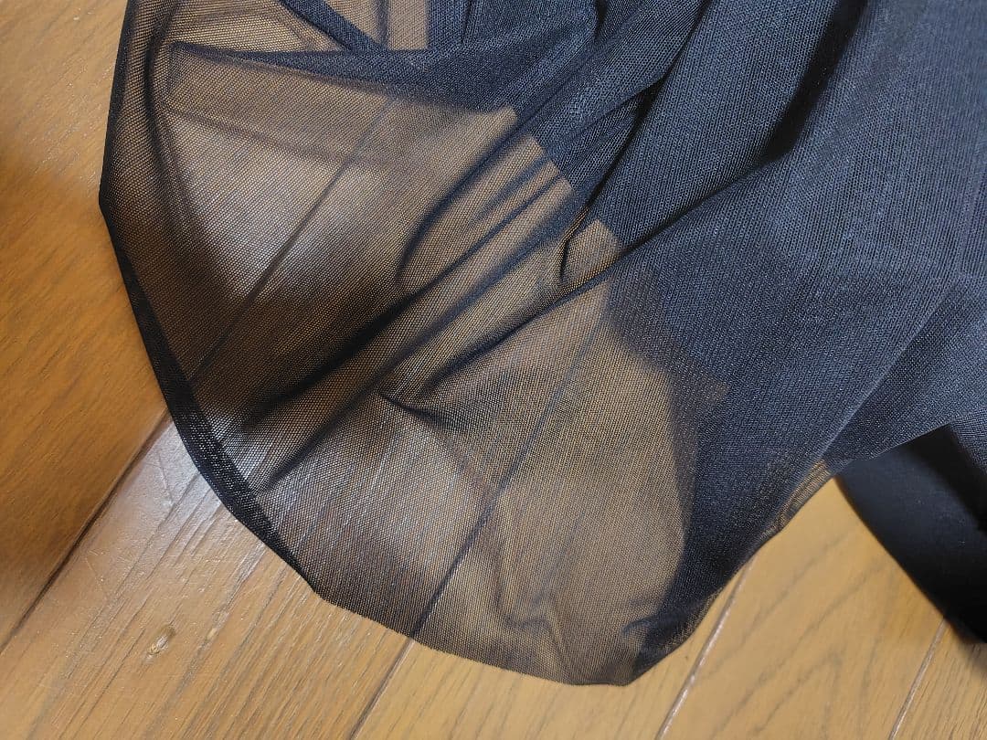 ジャンティの存在感、ボリューム、インパクトの有るスカート ほぼ新品