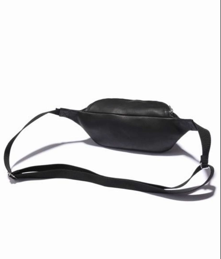 Mr.OLIVE ウォータープルーフウォッシャブルレザー スモールボディバッグ