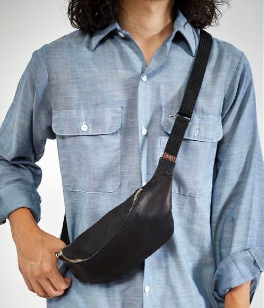 Mr.OLIVE ウォータープルーフウォッシャブルレザー スモールボディバッグ