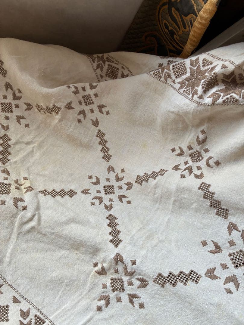 フランス　アンティーク　大判カバー　テーブル　ベッド　カバー　クロス　刺繍　B