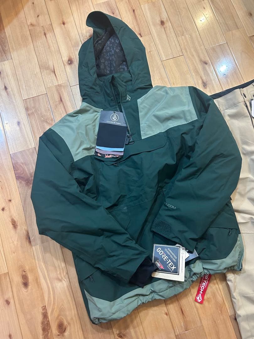 ◆新品◆VOLCOM GORE-TEX スノーボードウェア