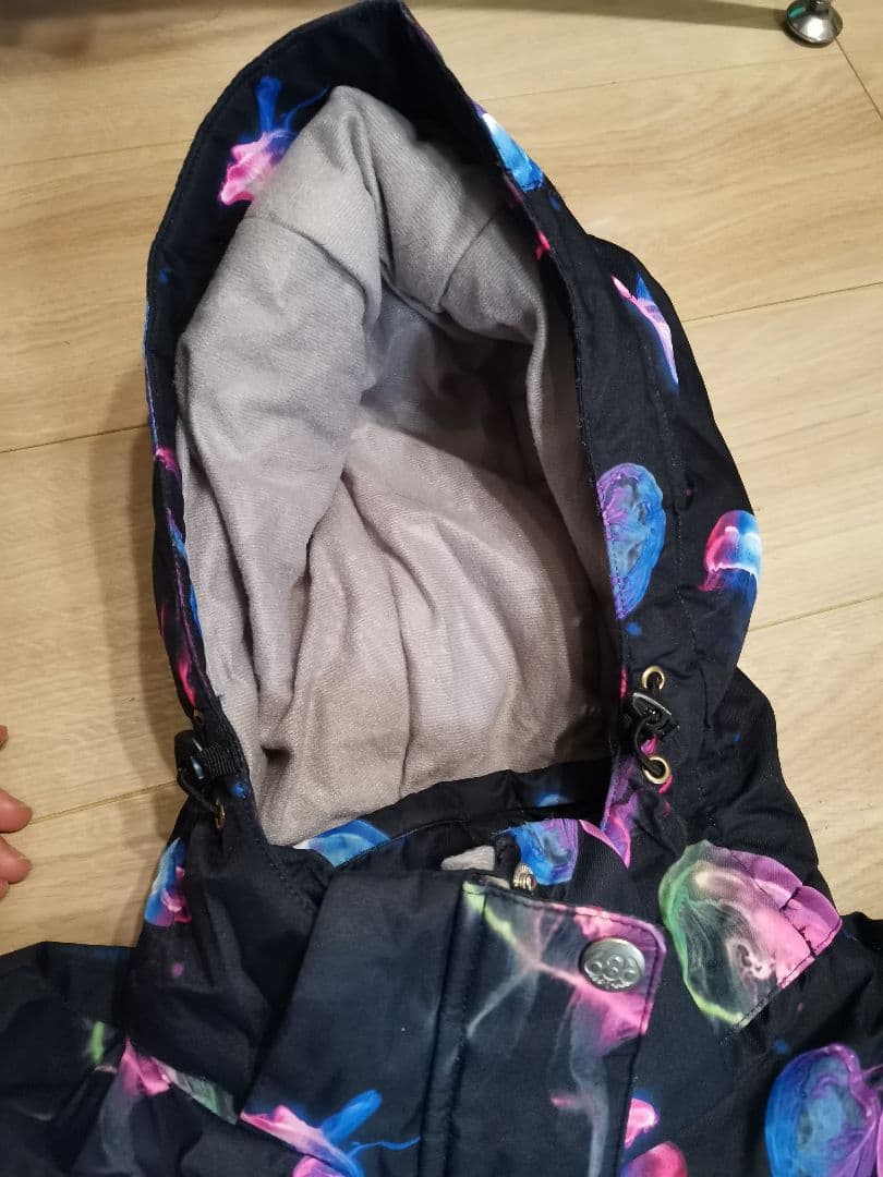 クラゲ柄ジャケットとピンクスキー用パンツ、小物セット