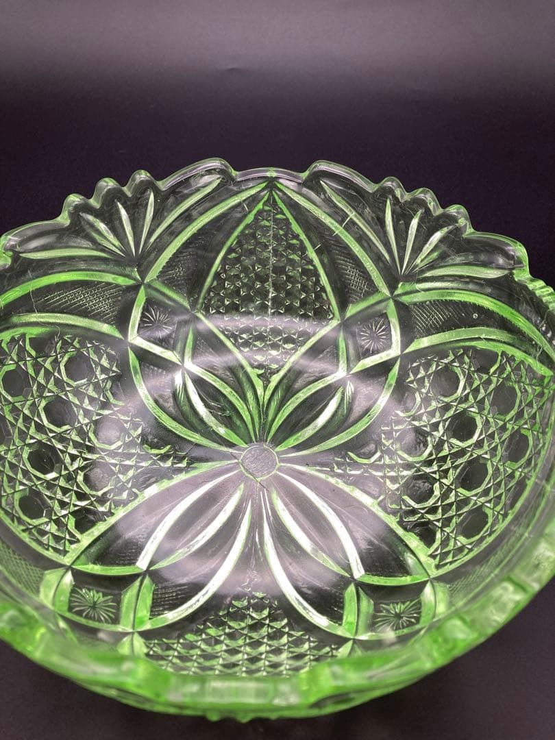 ウランガラス ガラス鉢 カットガラス ガラスボウル
