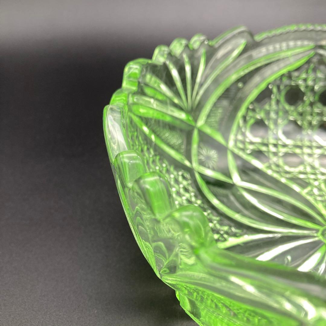 ウランガラス ガラス鉢 カットガラス ガラスボウル