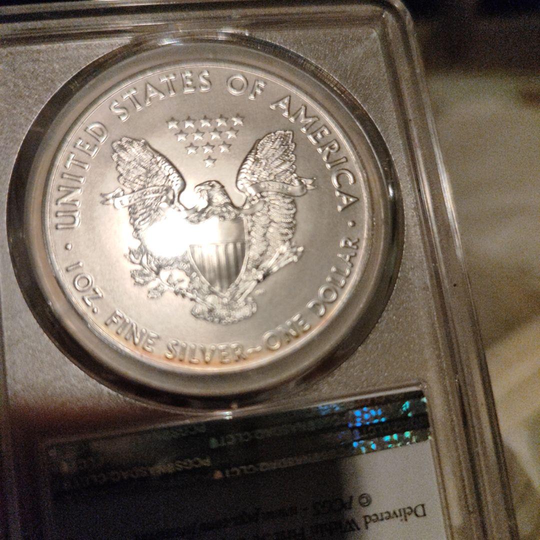 銀貨　99.9% 純銀　シルバー　イーグル 銀貨PCGS最高鑑定　初回版