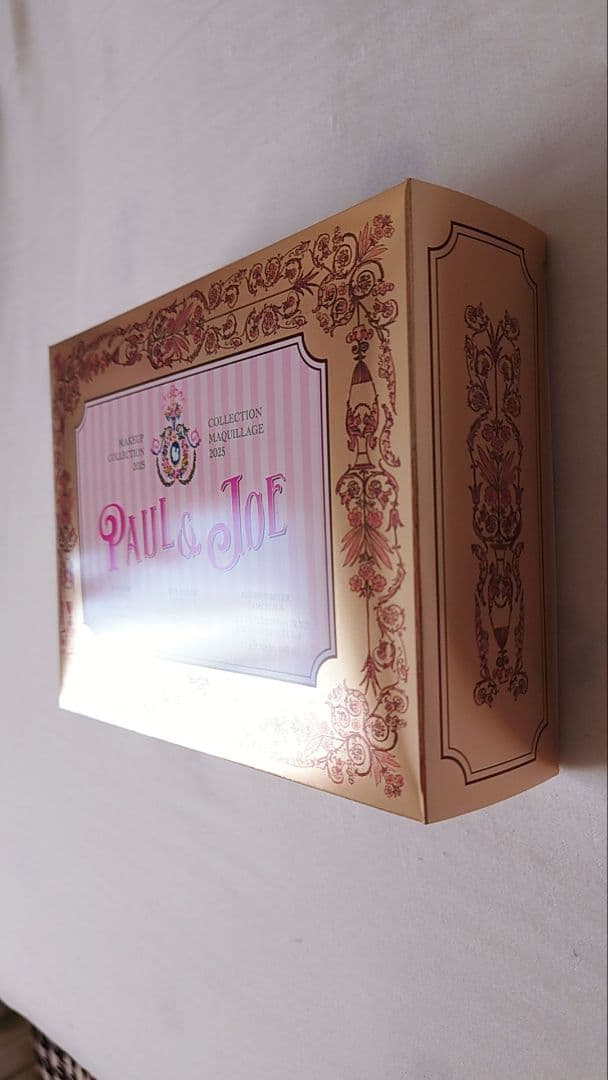 ポール&ジョー　メイクアップコレクション2025　002
