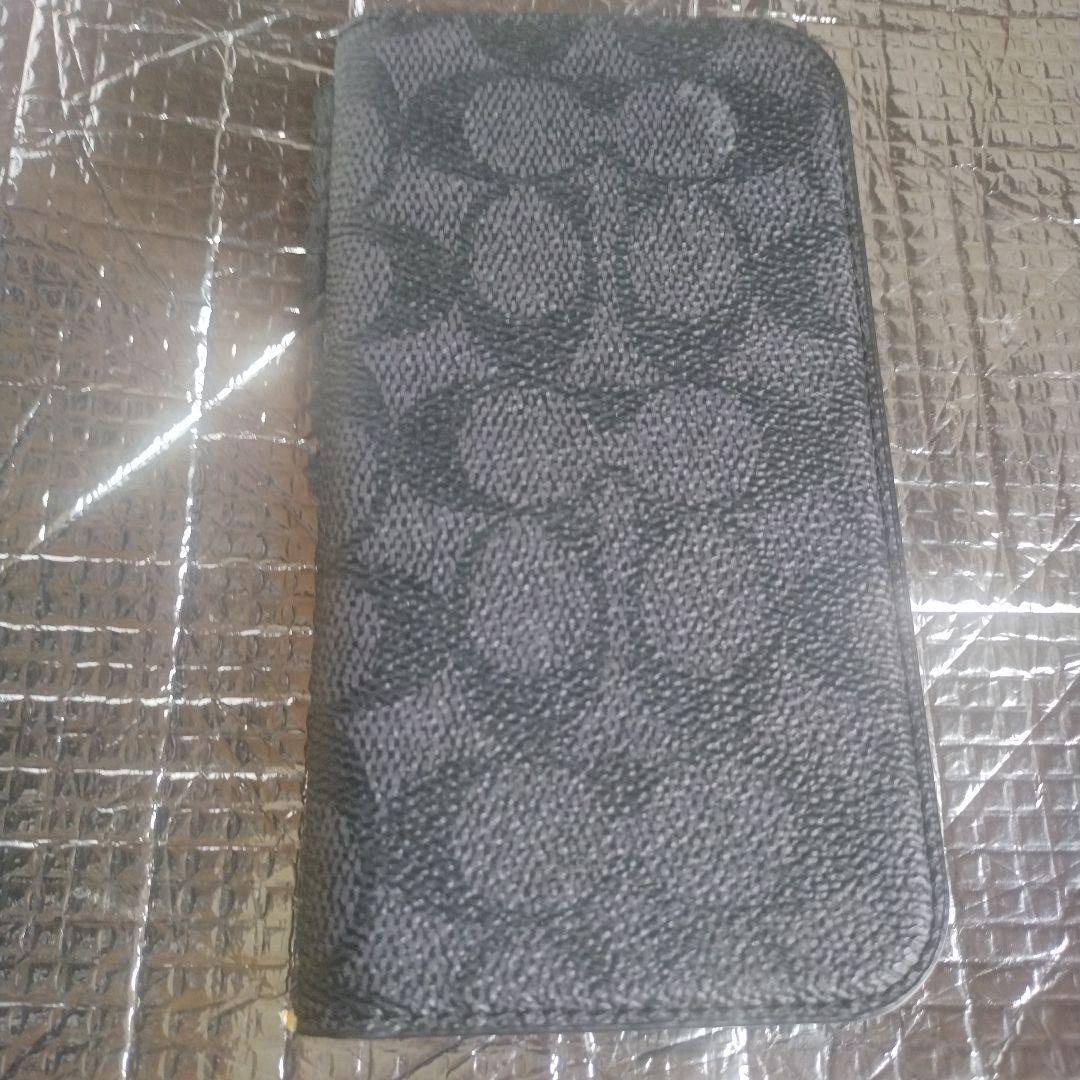 梅*子様 COACH コーチ　iPhone16 ブラックケース　手帳型