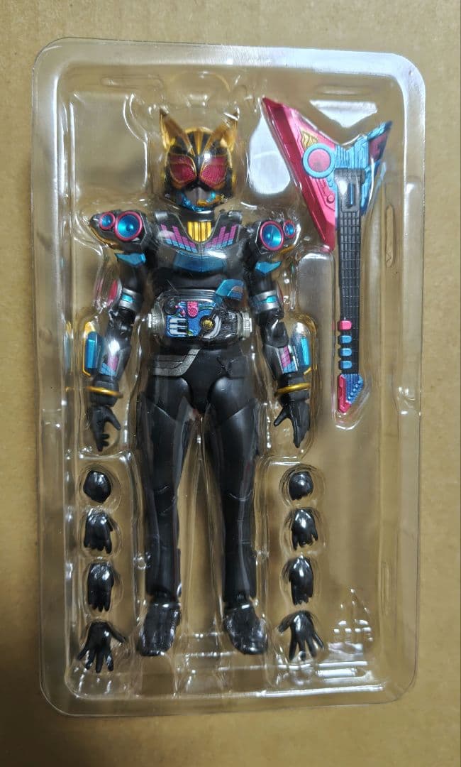 S.H.Figuarts 仮面ライダーナーゴ ビートフォーム フィギュアーツ