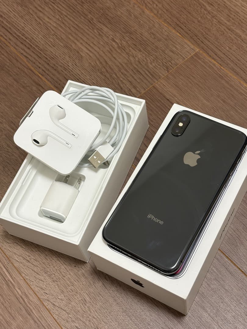 Apple iPhone X スペースグレー 本体と付属品の通販はau PAY