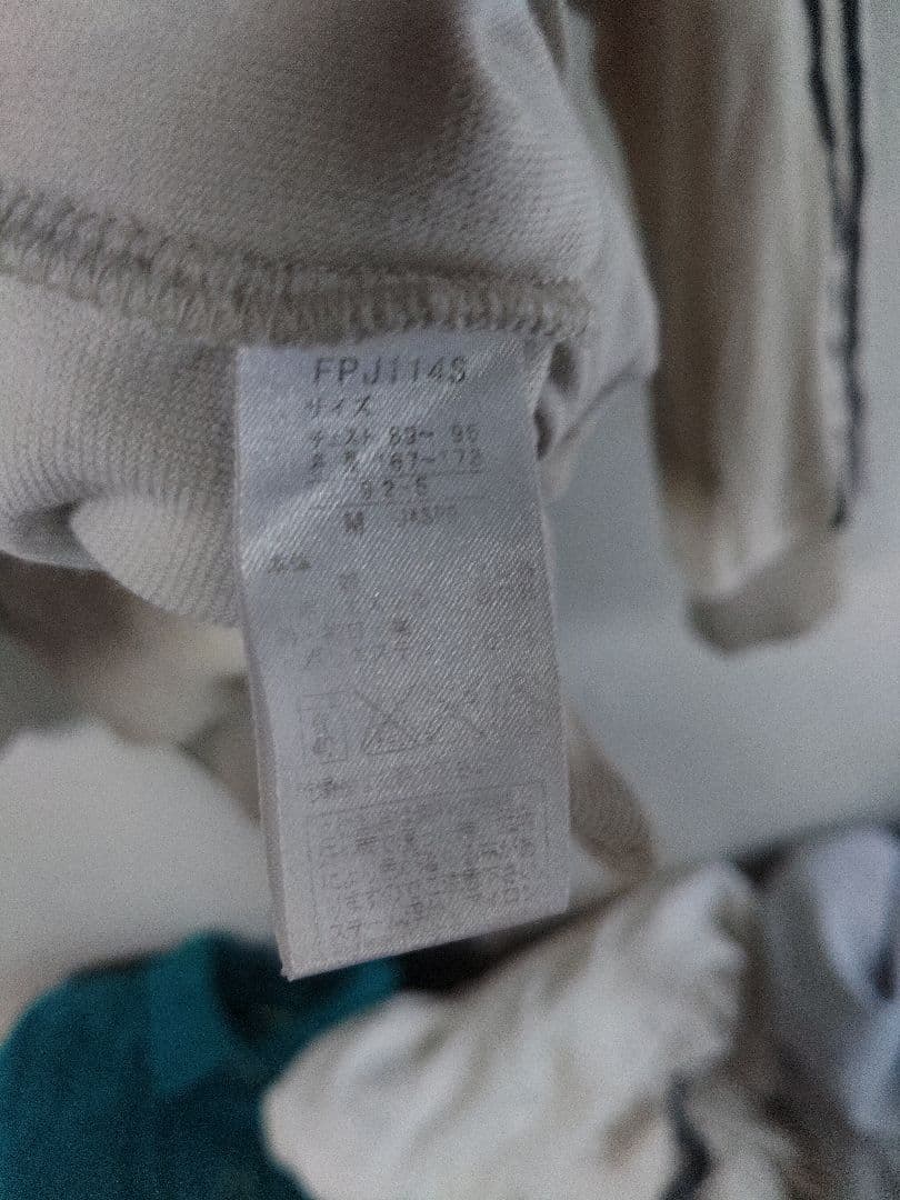 ベ*ネ様 Fred Perry ジップアップジャージ ベロア　クリーム色　ベージ