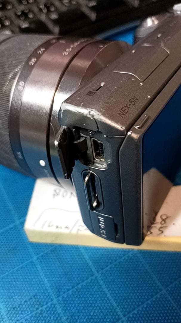 値下げ！まだまだ使える！SONY ミラーレス一眼カメラ シルバー