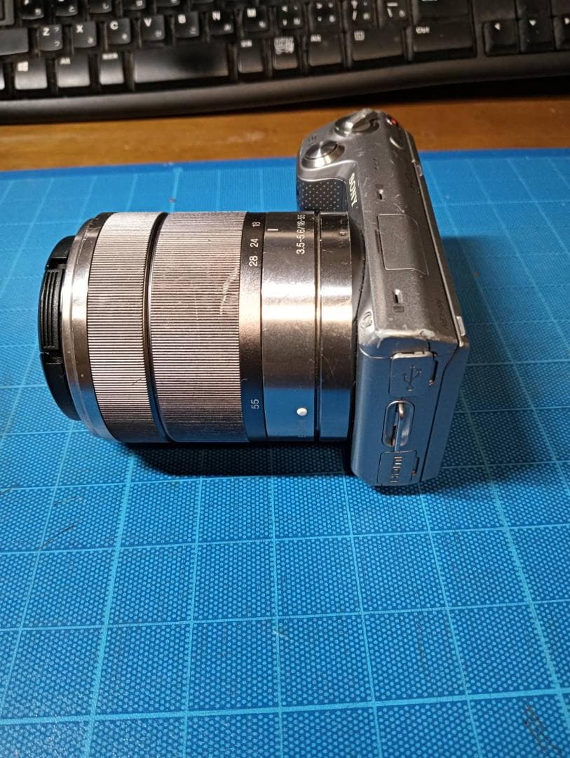 値下げ！まだまだ使える！SONY ミラーレス一眼カメラ シルバー