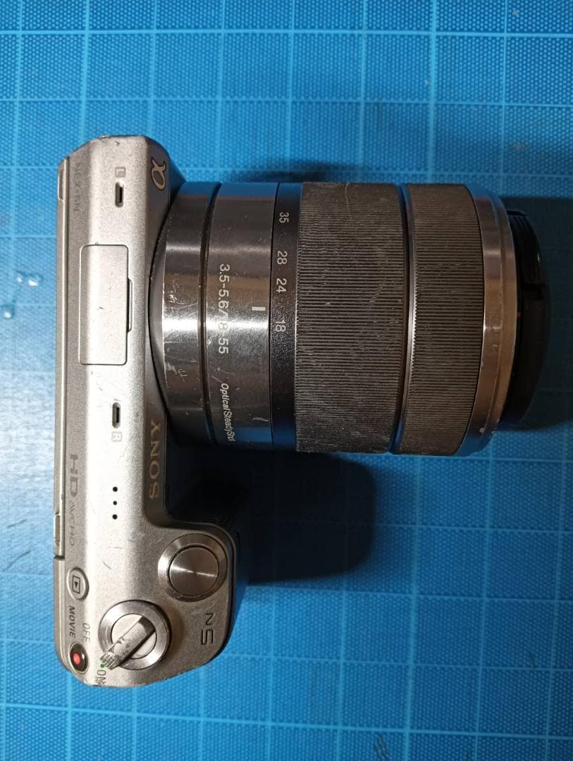 値下げ！まだまだ使える！SONY ミラーレス一眼カメラ シルバー
