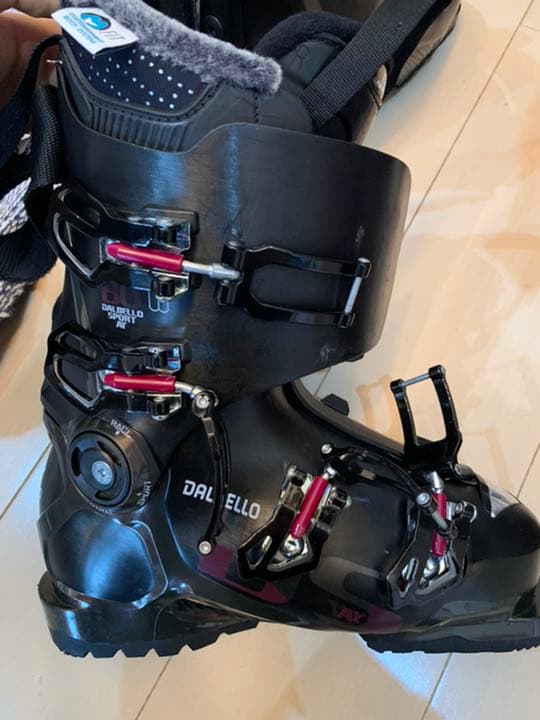 スキーブーツ ダルベロ　DALBELLO