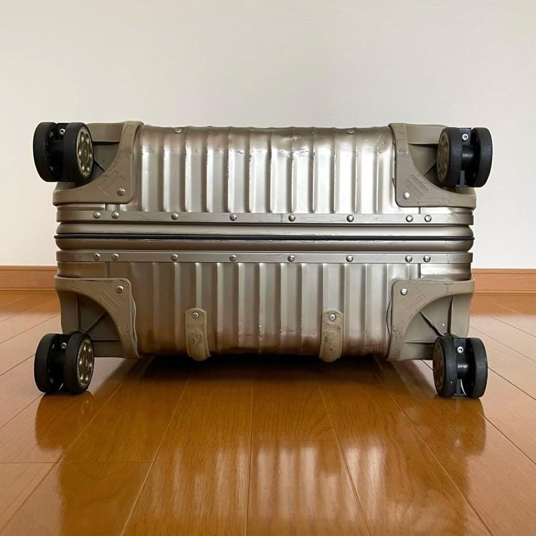 【最終値下げ】⭐️リモワ トパーズ チタニウム 945.70 4輪82L