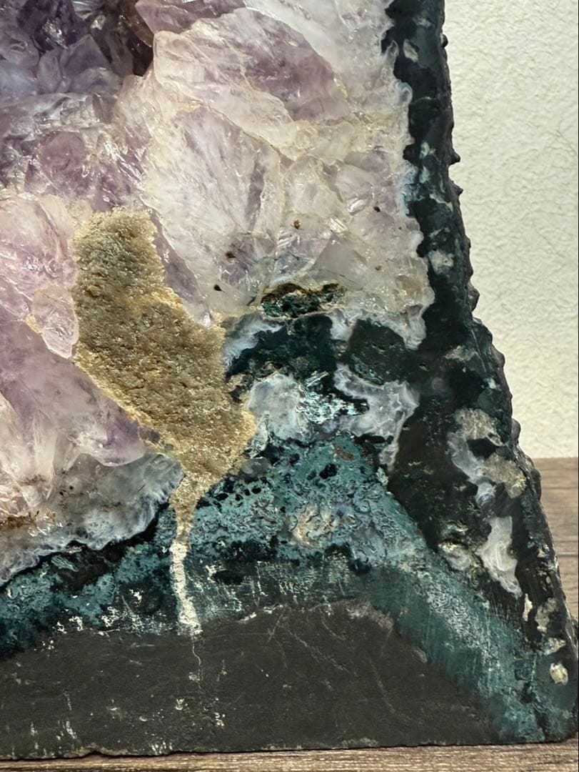 【送料込み】天然石★アメジストドーム　紫水晶　8.5kg 高さ27cm 鉱物