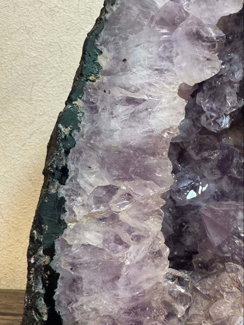 【送料込み】天然石★アメジストドーム　紫水晶　8.5kg 高さ27cm 鉱物