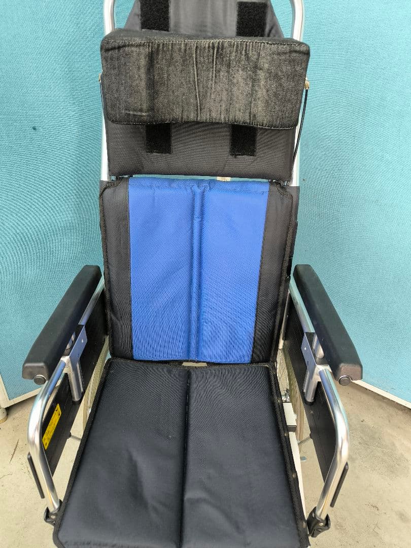 ミキ　リクライニング&ティルト式 介助用車いす BAL-12ノーパンクタイヤ仕様