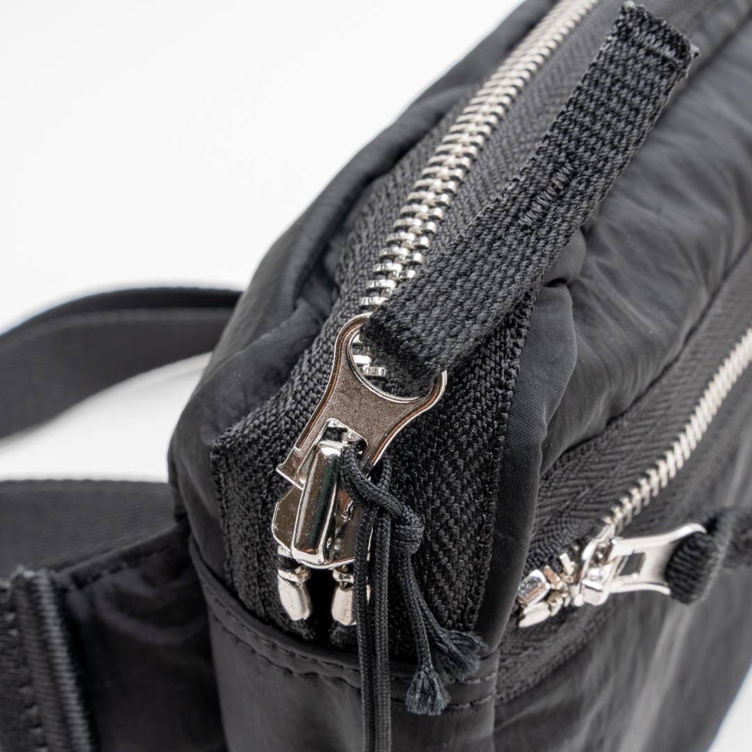 新品 STONE STONE  ナイロン ボディバッグ