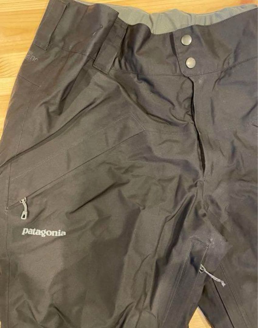 【最終値下】パタゴニアパンツ　スノーボード　スキー