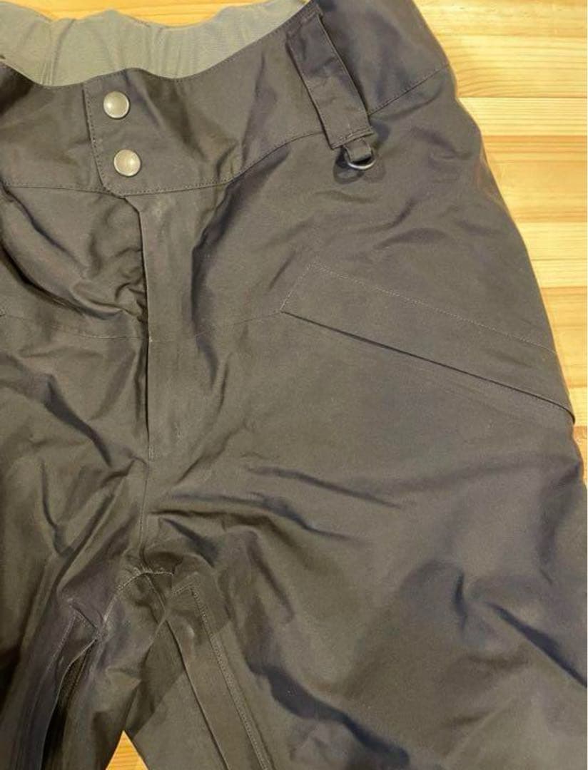 【最終値下】パタゴニアパンツ　スノーボード　スキー