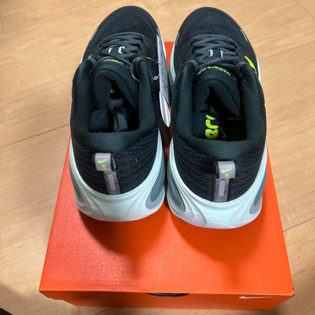Nike Vomero Plus ボメロプラス　25.5 メンズ
